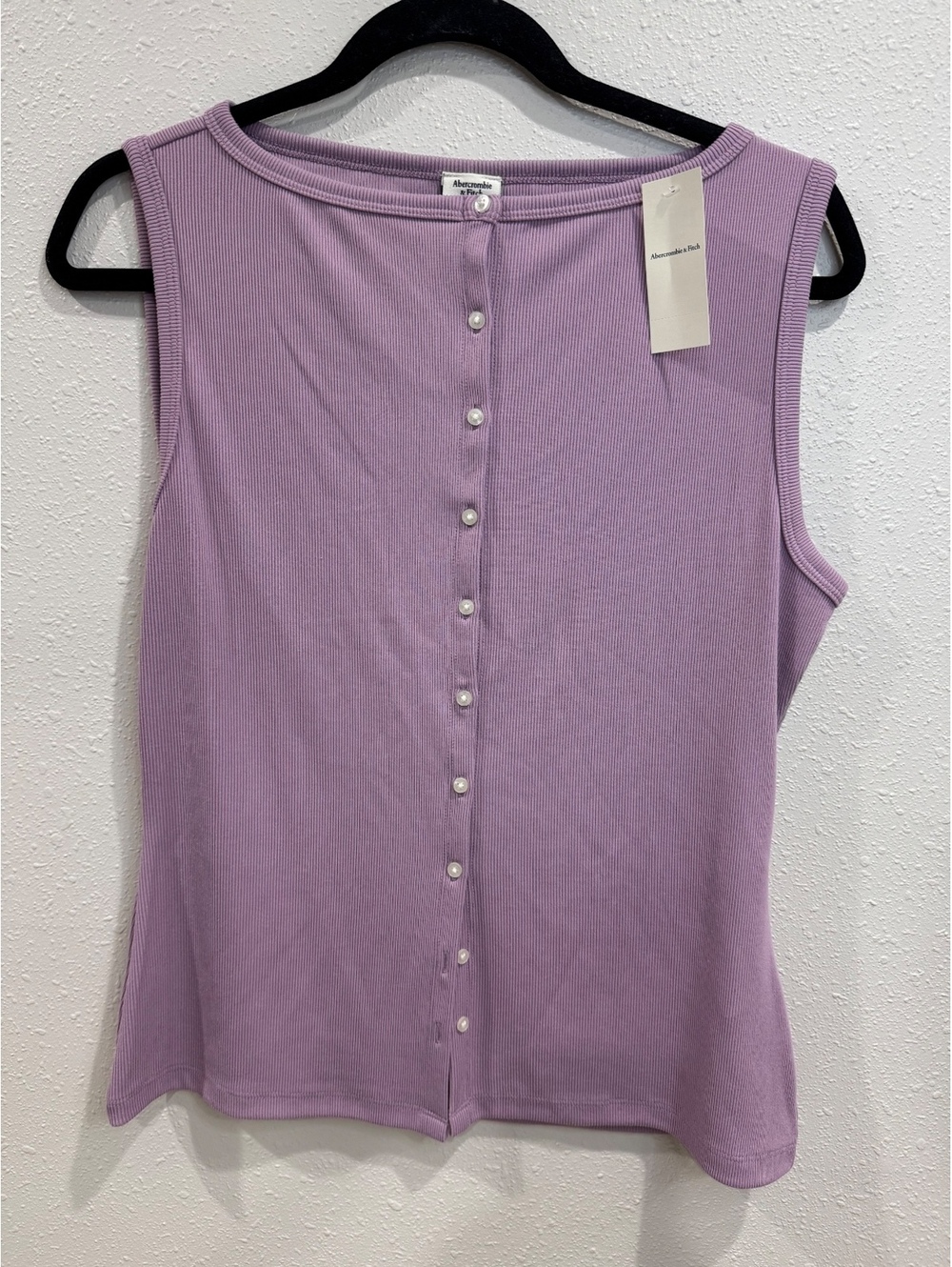 Abercrombie & Fitch Lavender Ribbed Pearl Button Tank Top β Womenβs Medium
